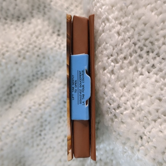 theBalm Bronzilla: Bronzer, Contour, & Shadow,  3g/0.11oz - Picture 3 of 8